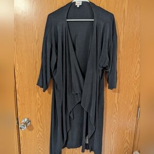 LulaRoe Shirley, Medium, Charcoal Gray